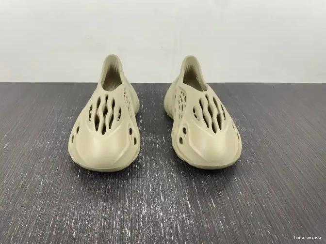 hype RNR Stone Yeezy Adidas Salt Foam GV6840 0606